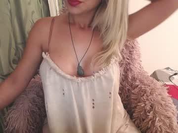 jade879 chaturbate