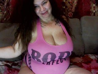 LadyBusty bongacams