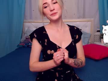 mollyhollly chaturbate